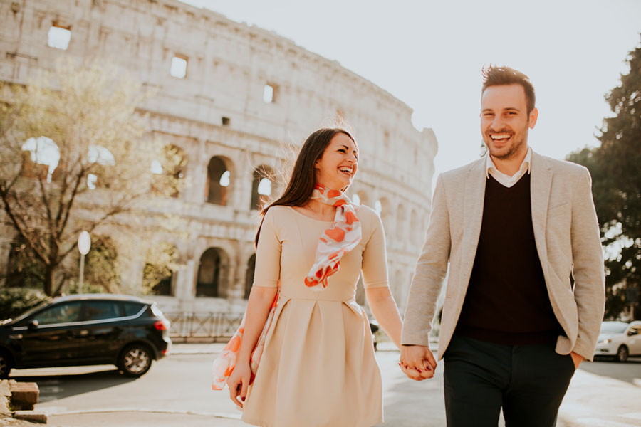 Couple on honeymoon in Italy